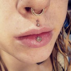 Gold Labret Jewelries: Taking High-End Level in Lip Piercing Jewelry