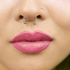 Most Popular Designs and Styles of Nose Jewelries