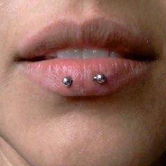 What is the best material for a Lips Labret?