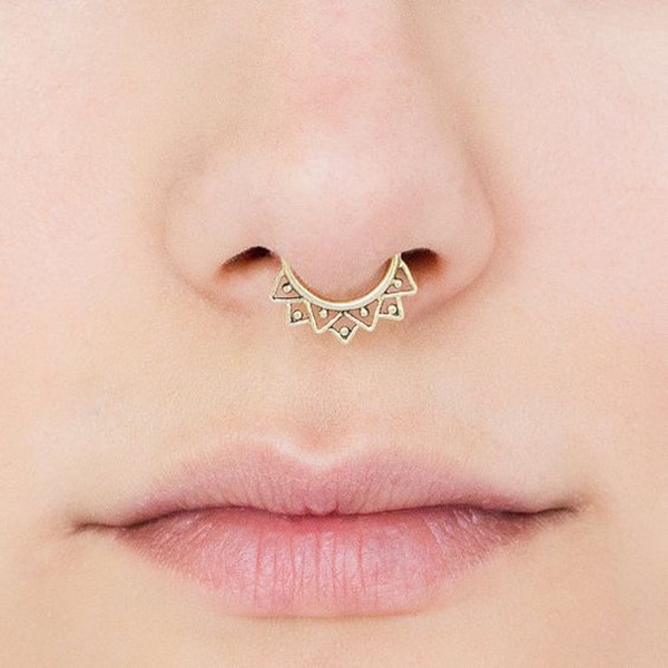 Hoop Nose Rings That You Need To Look Stunning